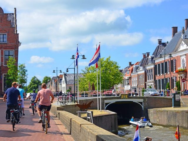 fietsen-door-friesland
